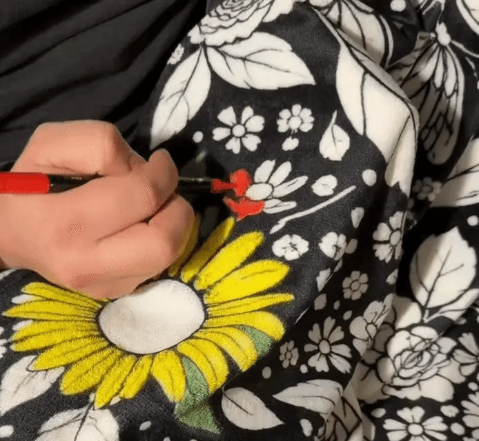 Nuvia™ Coloring Blanket